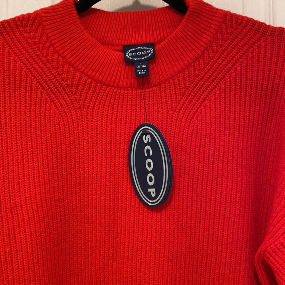 Red sweater - Picture 3 of 3